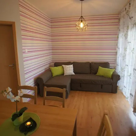 Laguna Family Beach Apartman *